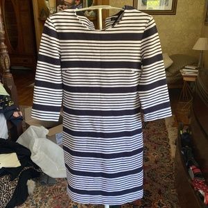Banana reprublic 3/4 sleeve dress. Never worn . Stretch, cotton poly‎ mix